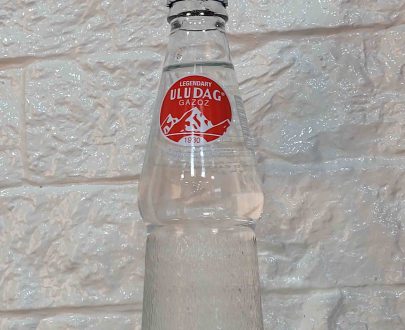 Sparkling mineral water with assorted fruit flavor.